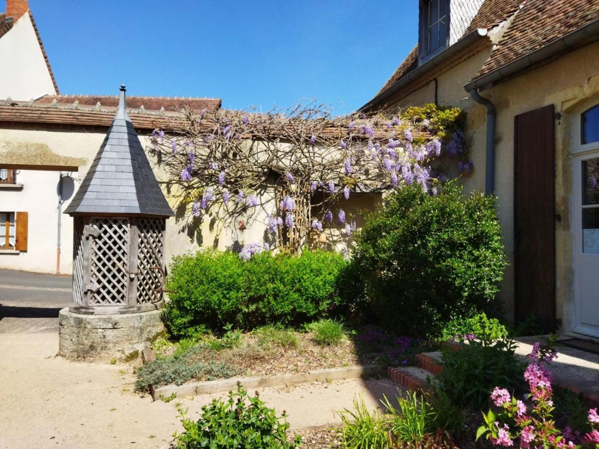 Le Chapitre Apartamento Châteaumeillant Exterior foto